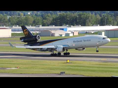 UPS McDonnell Douglas MD-11F [N271UP] landing in PDX