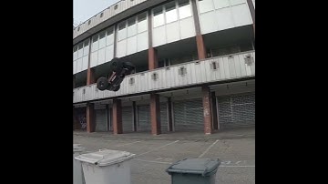 2040 RC - Arrma Kraton EXB infamous trash bins jump 😝 #shorts #arrma #kraton #jump #stunt #bashing