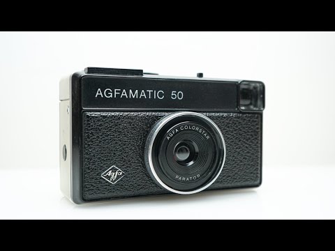 Appareil photo argentique vintage AGFAMATIC 300 SENSOR avec son étui en bon état pour collection ou décoration - Collection