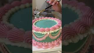 Vintage cake decorating #shorts #cake