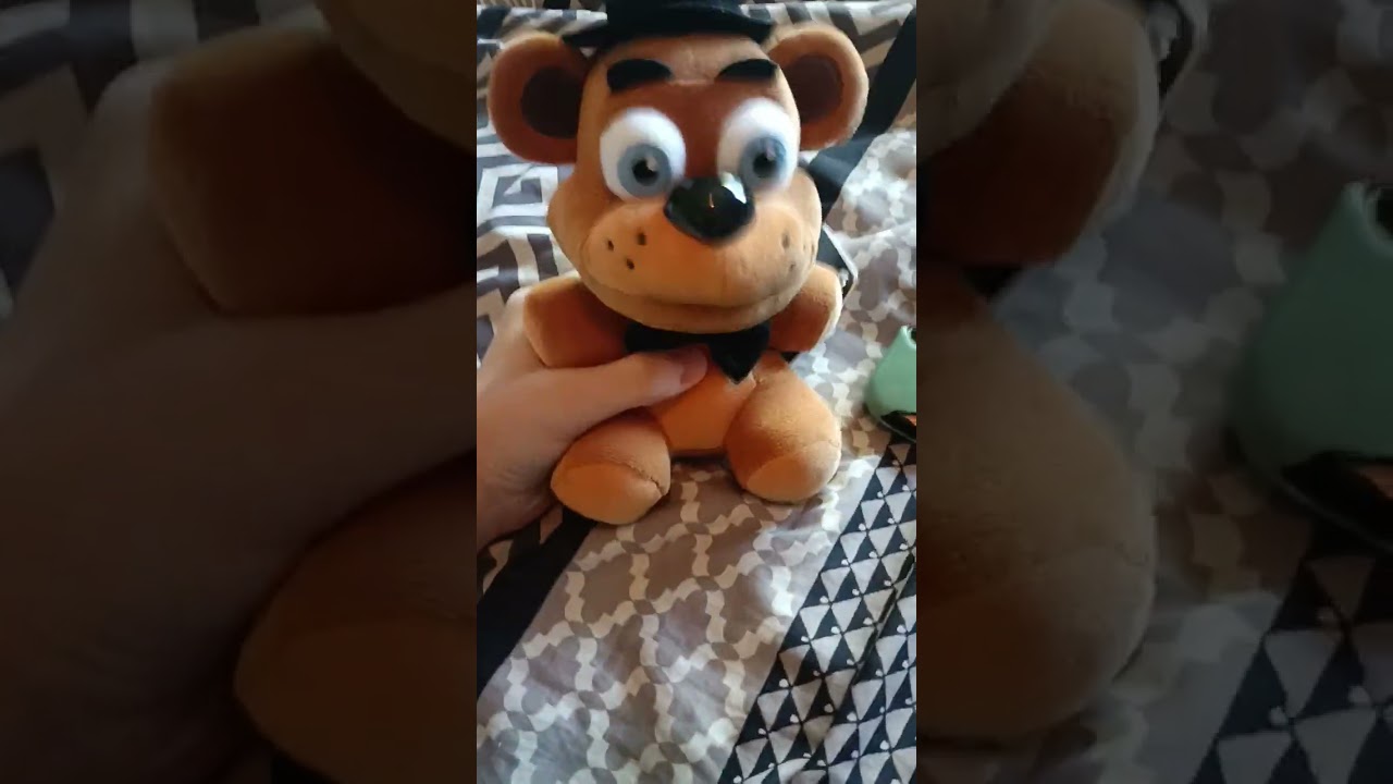 Unboxing FNAF Freddy Plush! 