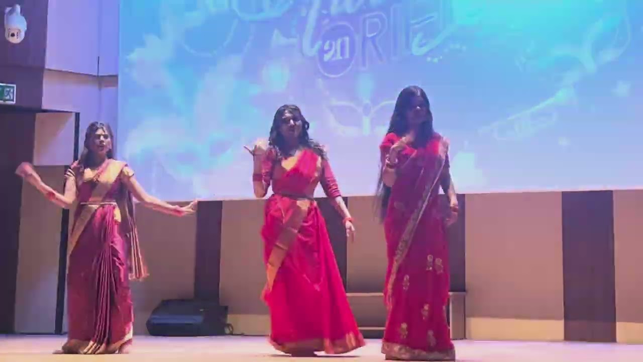 Badi mushkil/radha (soty)/lage ura dhura dance performance at orientation program of iub 💃✨