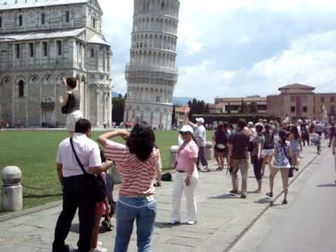 Video: Varför Heter Det Lutande Tornet I Pisa Lutande