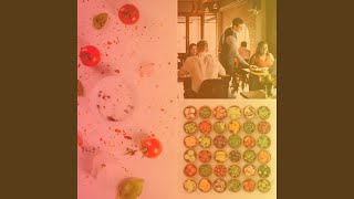 Vivacious Backdrops for Lunch Hangouts