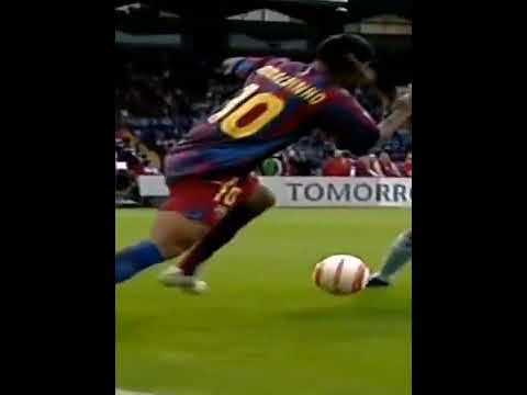 Ronaldinho pass 😍🤯