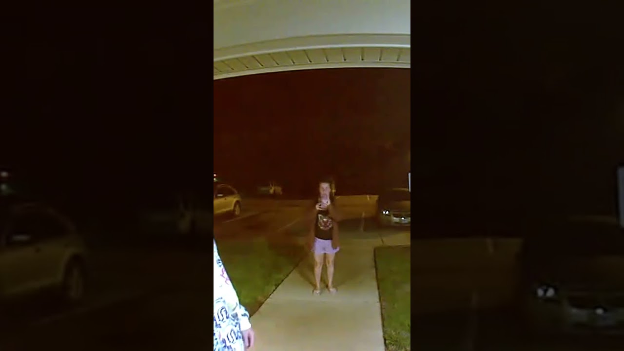 When a tree frog 🐸 scares you 🤣 #treefrog #funny #fyp #subscribe #trendingshorts