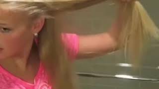 Jojo siwa killing her hair for almost 3 minutes 💀☠️