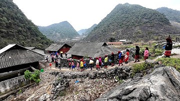 Ngôi làng Cô đơn thung lũng Hoang mạc Đá nhận quà Cực khủng đón Tết 2024