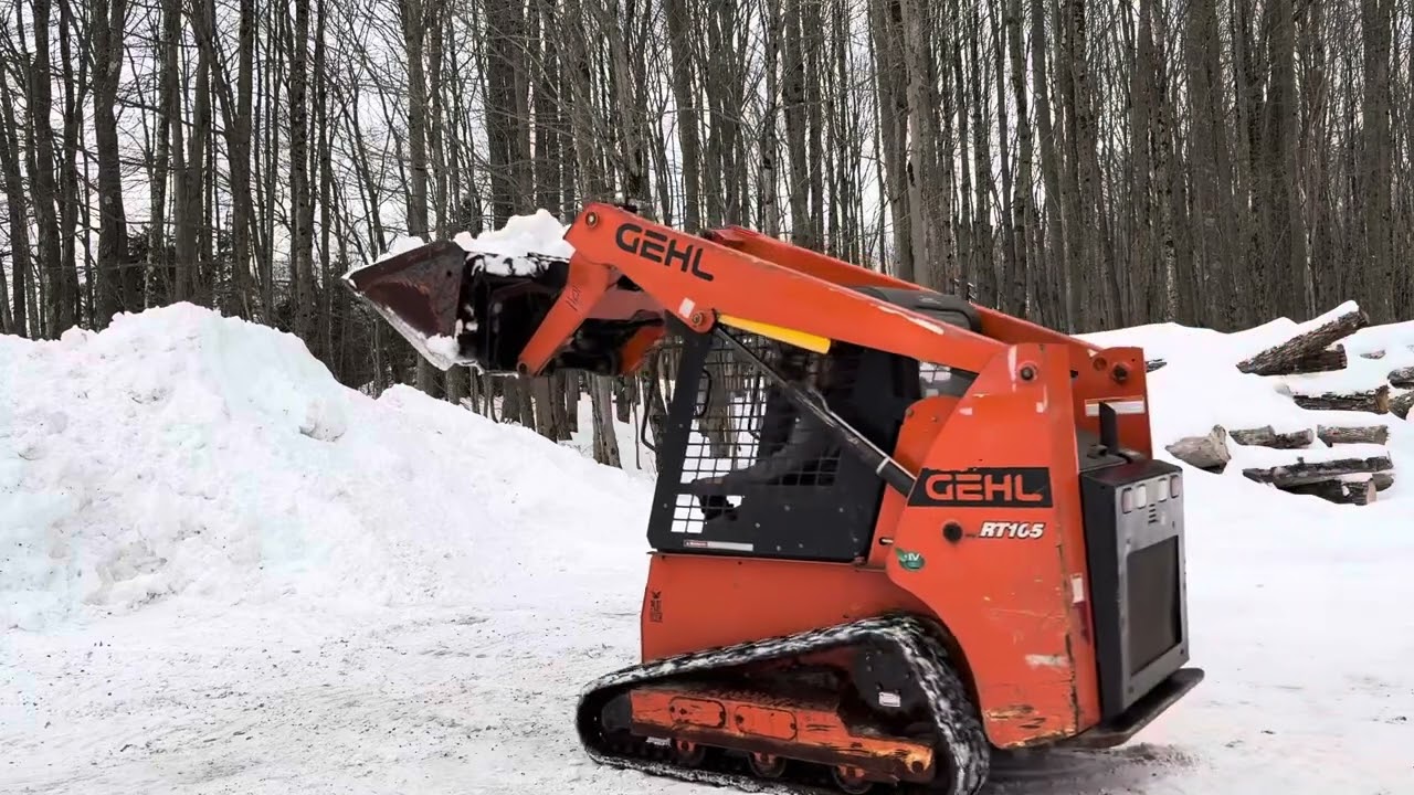 Gehl RT105 Skid Steer