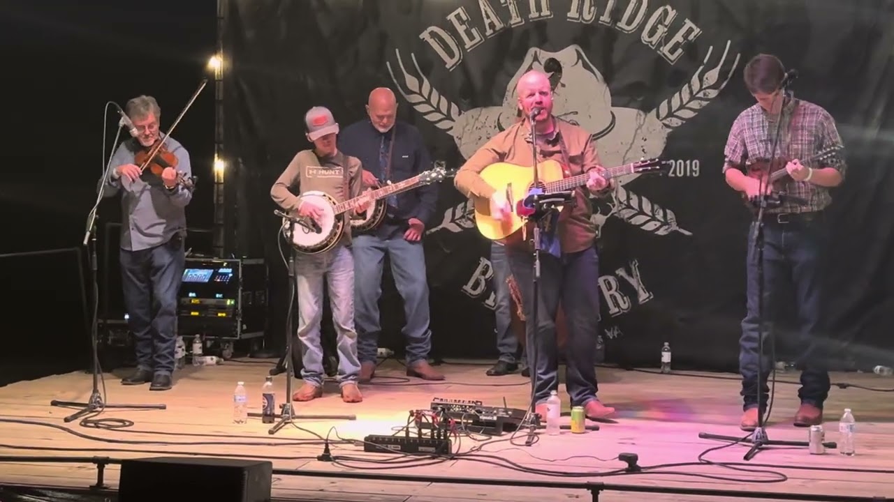 Molly and Tenbrooks - Lonesome River Band 