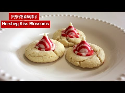 Peppermint Hershey Kiss Cookies: Easy Christmas Cookies (Blossoms)