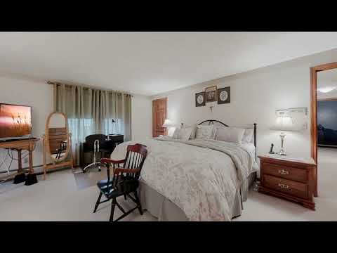 7 Suzanne Circle, Plaistow, NH home video tour