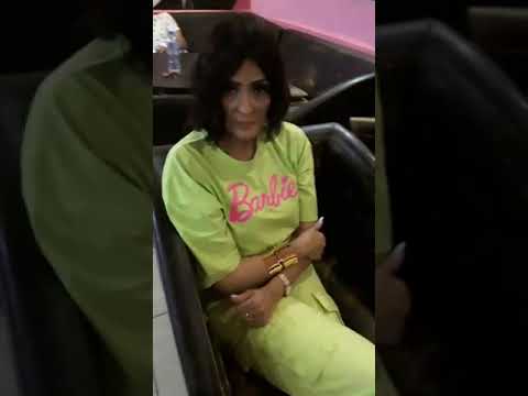 مدام فراولة جابت تورته وعملت إحتفالية علشان أطلقت من جوزها خا ني