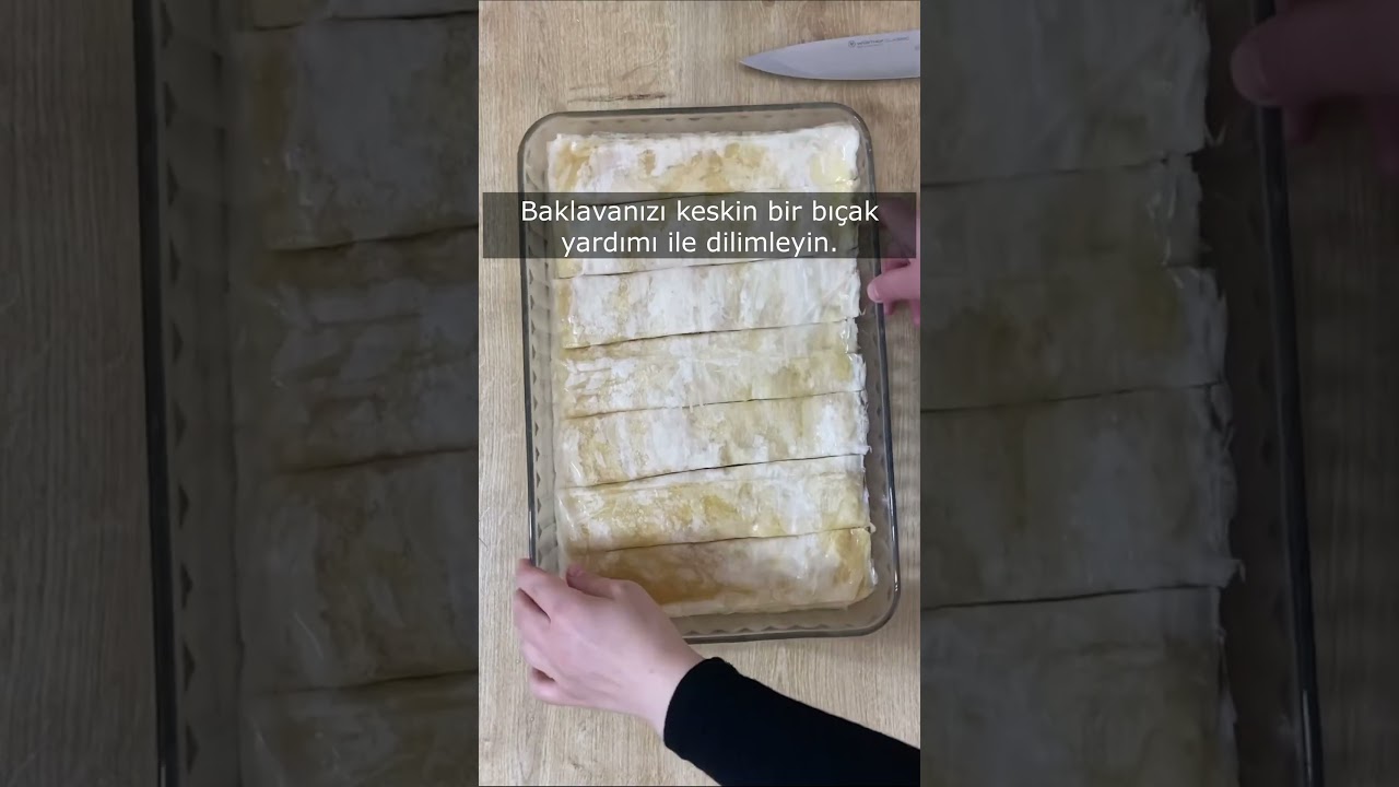 SOĞUK BAKLAVA (Son Zamanların En Popüler Tatlısı (Diyarbakır Yöresi)) SOĞUK BAKLAVA (Son Zamanların En Popüler Tatlısı (Diyarbakır Yöresi))
