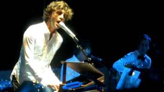 Mika In Paris, New Song Toy Boy