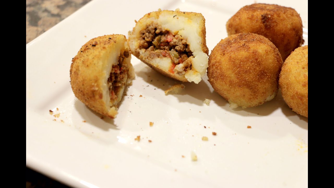 Papas Rellenas (Stuffed Potato Croquettes)