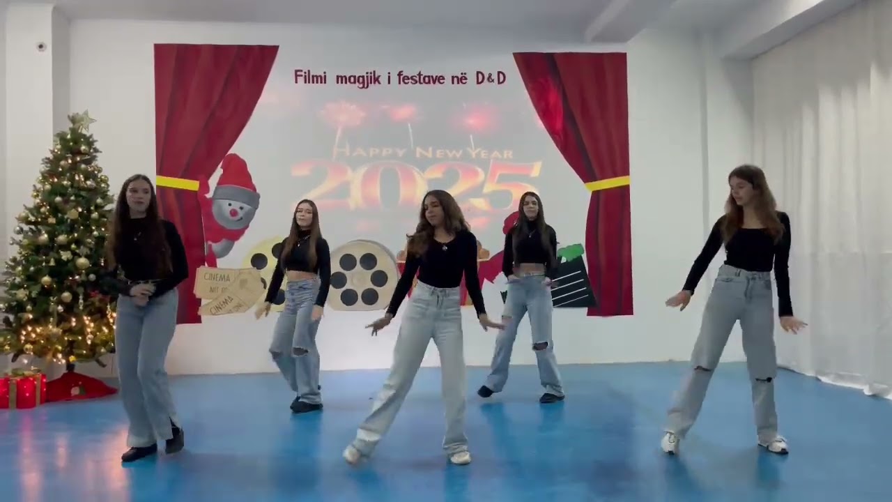 Chantaje nga vajzat e klasës së dhjetë.