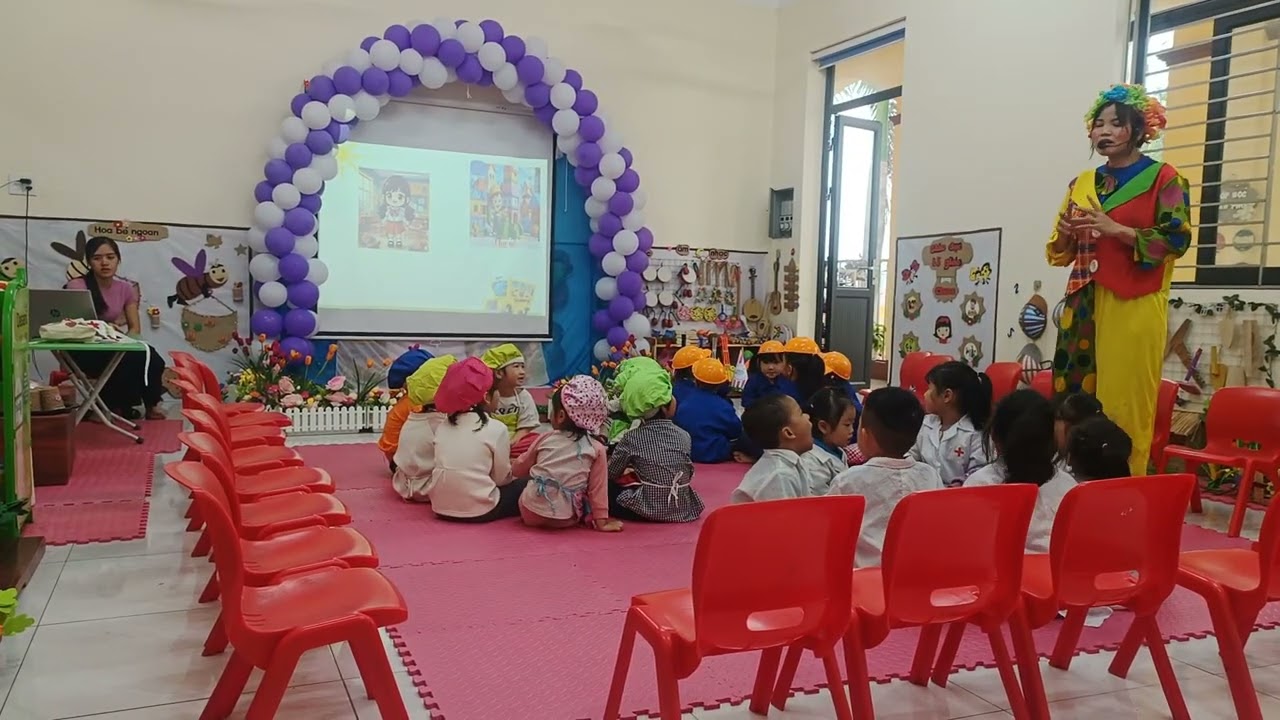 Tiết dạy thi giáo viên giỏi thơ: Bé làm bao nhiêu nghề