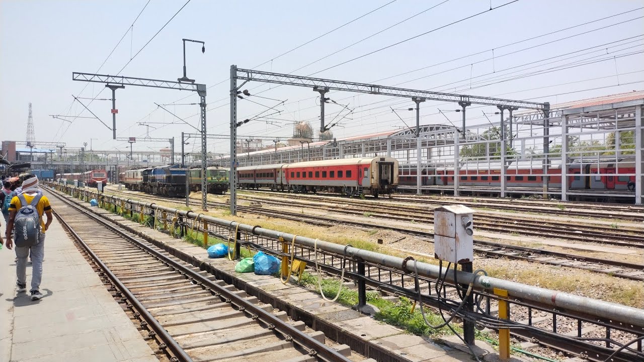 Surat To Jaipur Junction Train Journey 12955 Mumbai Central Jaipur Sf Express Via Ratlam #youtube