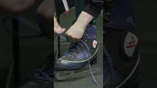 How to Lace Up Your Ice Skates by City of Allen - ACTV 92 views 9 days ago 1 minute, 11 seconds