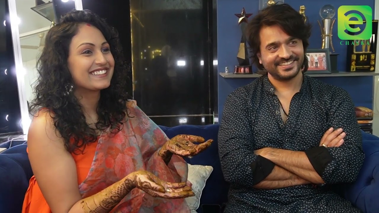 Аашиш Шарма нашел свое имя в мехенди своей жены.