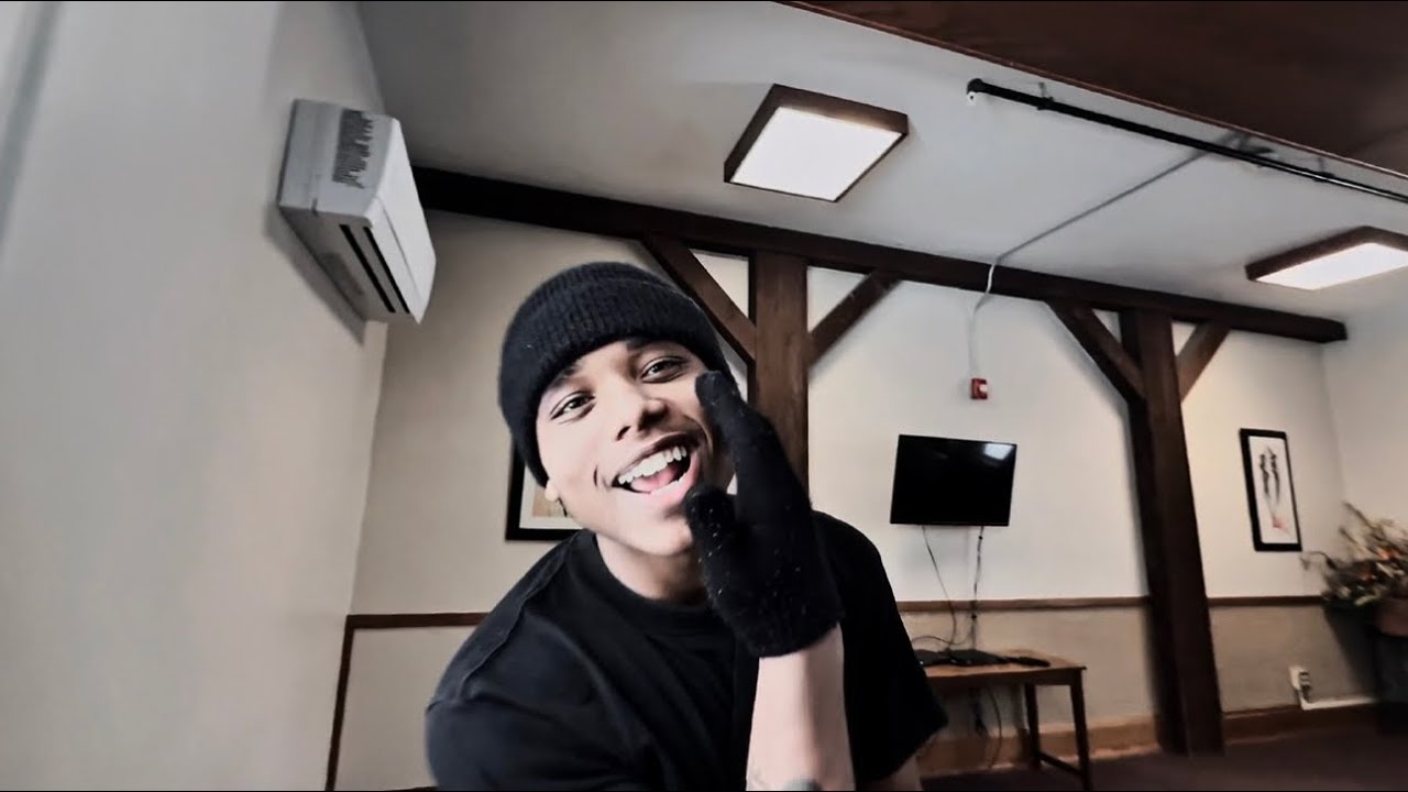 JINX6 - Weirdo (Official Music Video) 