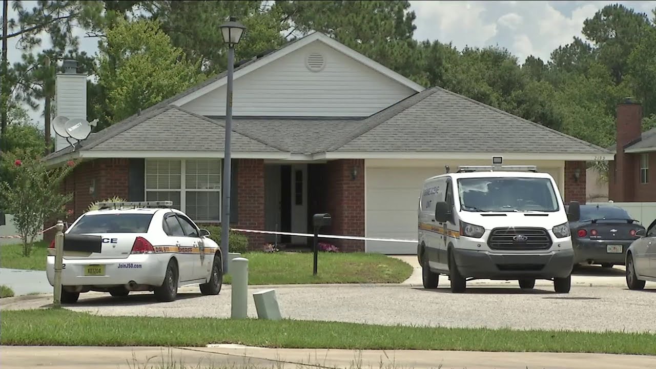 Jacksonville police: Woman found dead in Westside home - YouTube