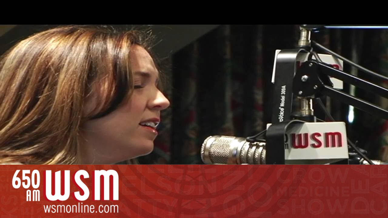 WSMonline.com presents: Stephanie Chapman performing "Long, Hot Summer" | WSM Radio