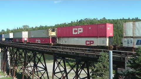 CP 8712 West (train 101) over the Nipigon River bridge