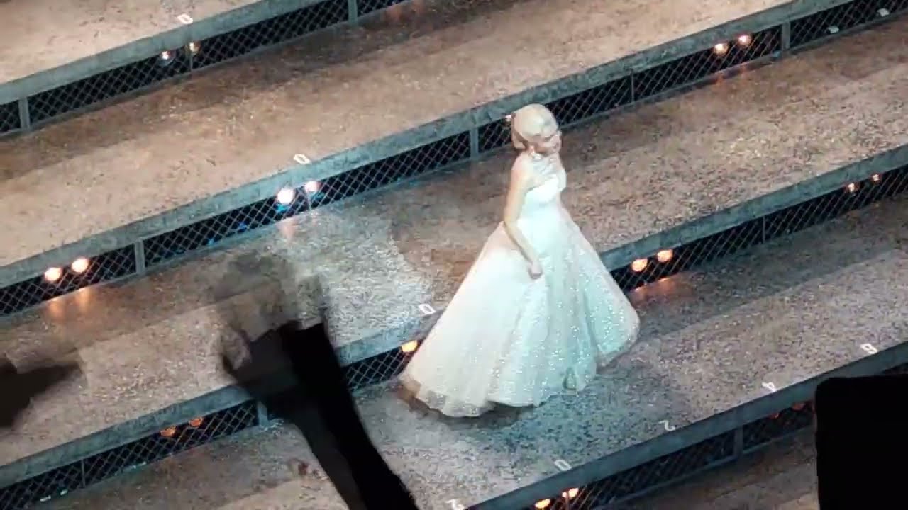 EVITA musical - Rachel Zegler - curtain call - London Palladium 2025