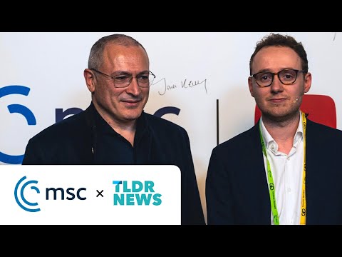 Videó: Mikhail Khodorkovsky Net Worth