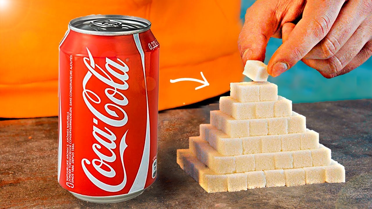 В банке колы сахара. Кола сахара. Сколько сахара в 1 литре Кока колы. Кока-кола сахара на 100 грамм. Сахара напиток.