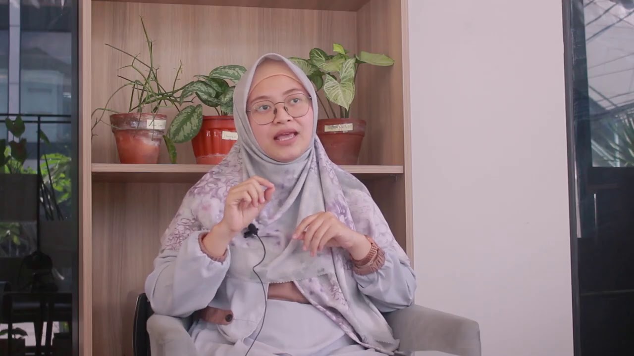 Woman in Tech: How to Fix the Industry's Gender Problem  | Maulidya Falah | TEDxUPNVJ