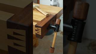 Banco de carpintero estilo Roubo / Roubo Workbench #carpinteria #ebanisteria #asmr #short #workbench
