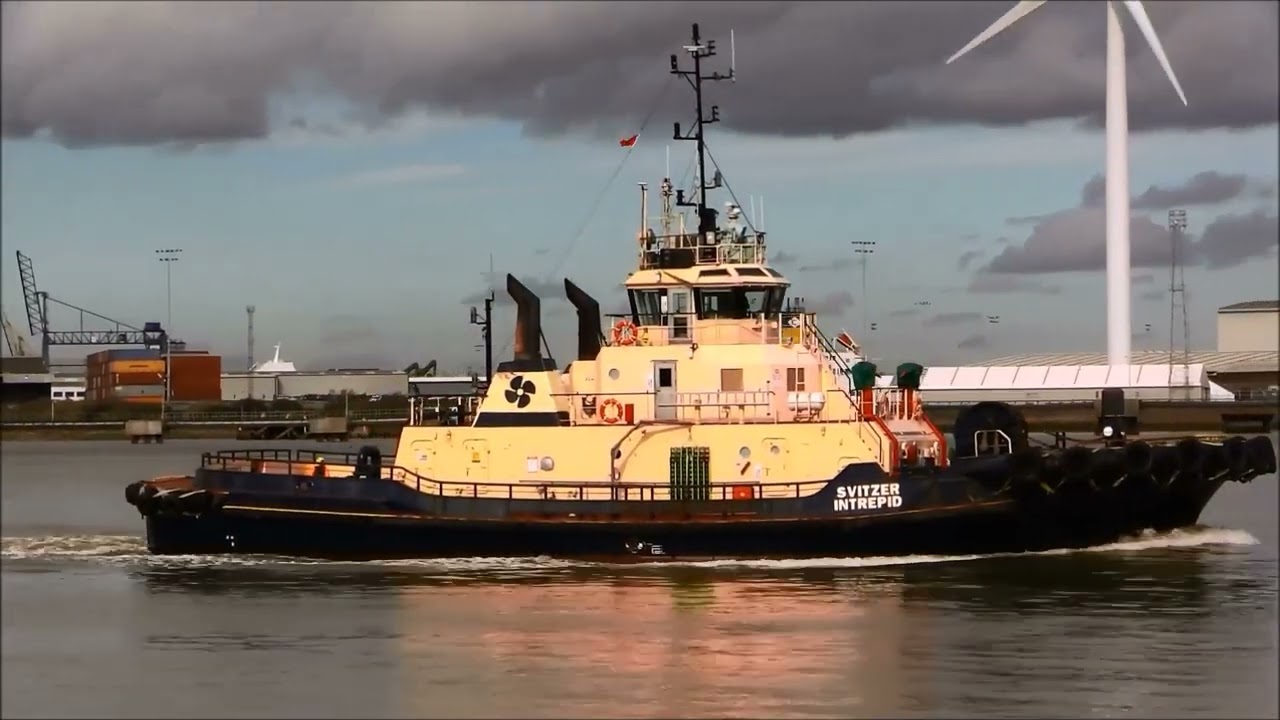 A Day on the River Thames part 32