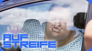 Süchtig Nach Pizza Aggressive, Korpulente Frau Greift Pizzaboten An Auf Streife Sat.1