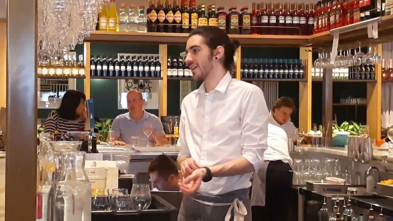 Look at the restaurant for people to eat at Eataly at Sherway Gardens Mall