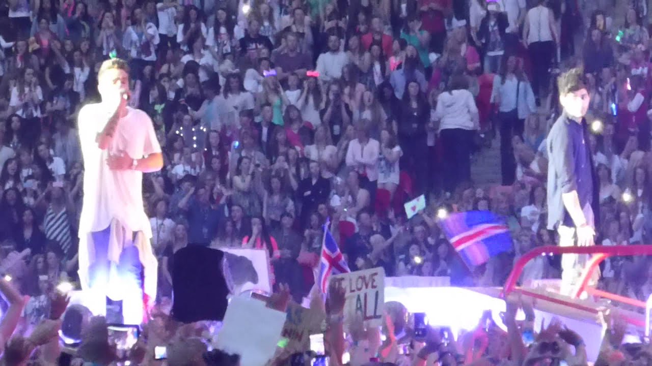 (14) One Direction Wembley 6th June - Moments + LILO telling joke(s)