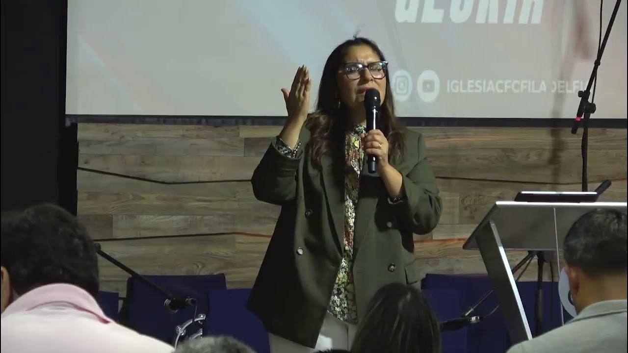 Domingo De Gloria // 11:00 hrs