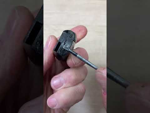 Suzuki smart key  battery change – EASY DIY #carkeys #automobile #mechanic #suzuki