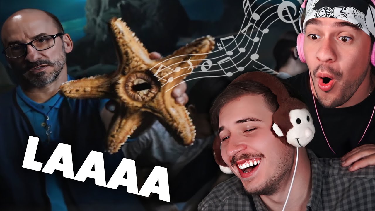 Заставляю Эдди смотреть мои мемы