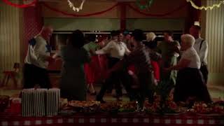 Famous Patsy and Delia - S4 E6 P3 Profile