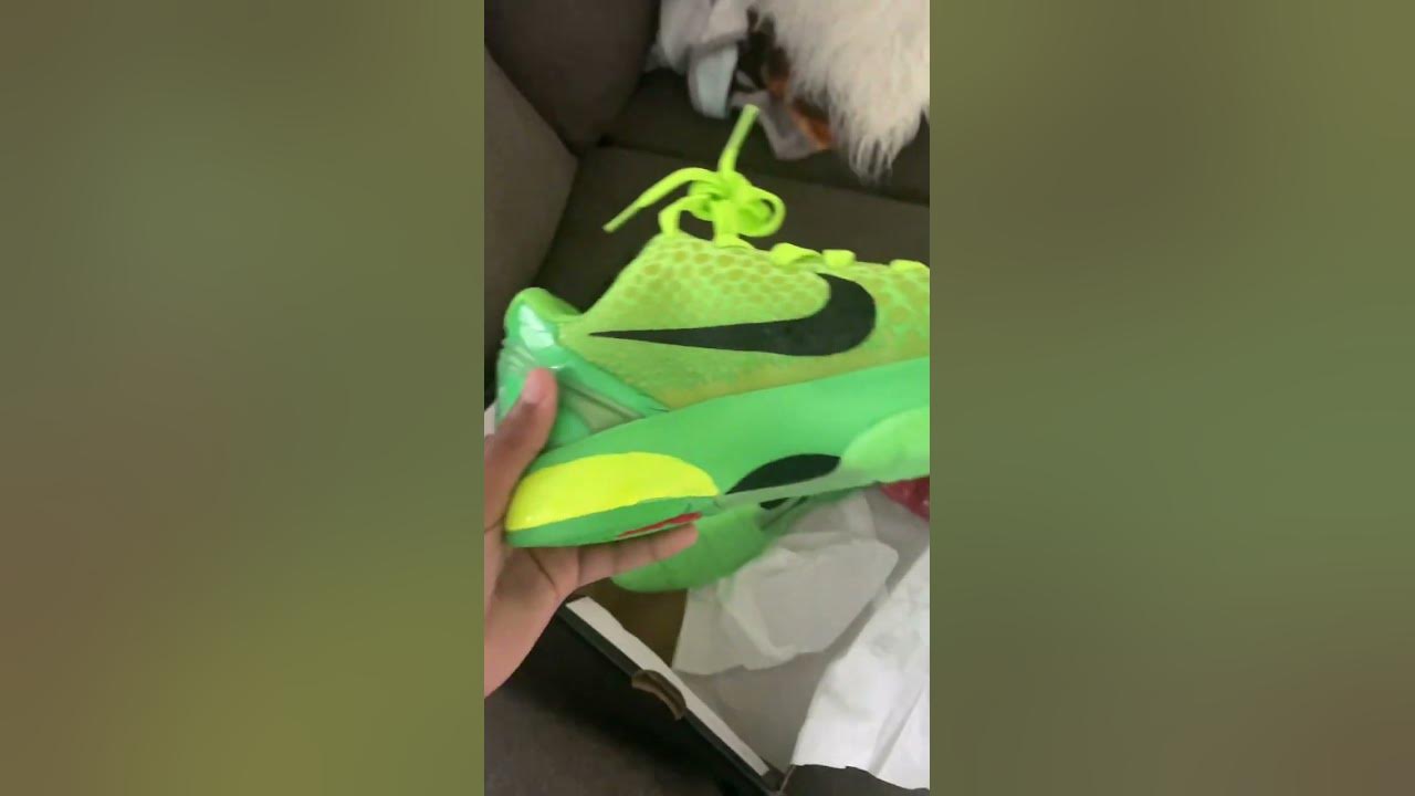 Kobe Grinches (with the red laces)😮‍💨🏀 - YouTube