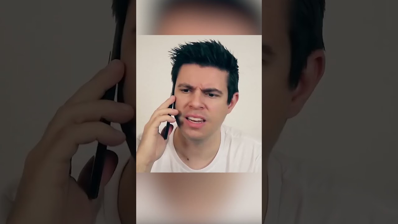 El niño se despierta y ve las garras de Wolverine saliendo de su mano. 