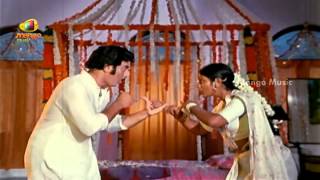 Amayakudu Kadhu Asadhyudu Movie Songs - Emitonanukuntey Idhaa - Krishna, Jayasudha 