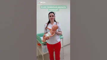 طريقه حمل الاطفال بطريقه صحيحه 