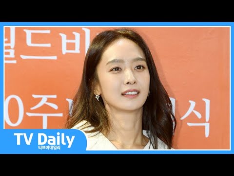 박정아(PARK JUNG AH) ‘단아한 화이트 드레스’