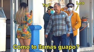 Que guapo como te llamas? | Bromas en la calle - Bufones.net