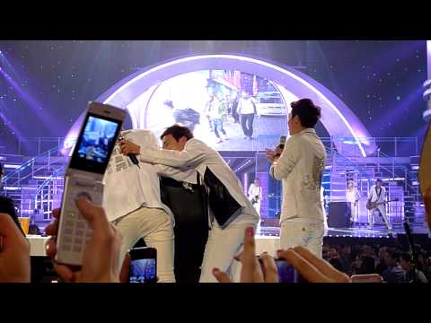 슈퍼스타K3 TOP2 결승 단체곡 중 버스커버스커