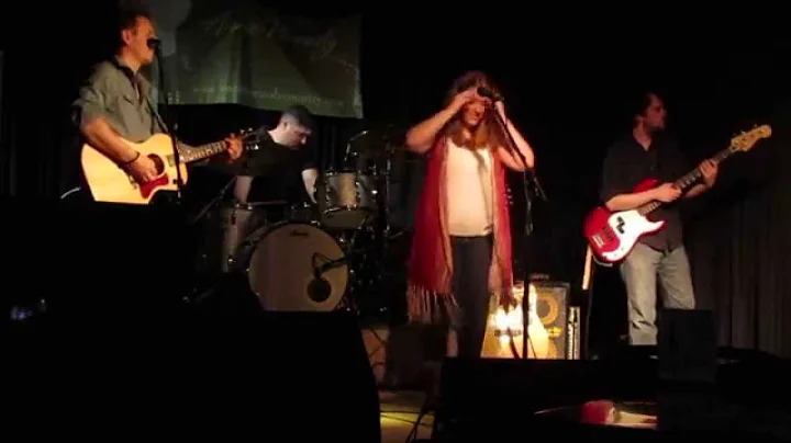 Annie Kennedy -"Limitless" Live at Douglas Corner